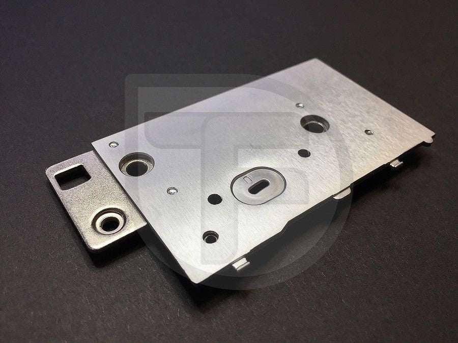 BROTHER SEWING MACHINE NEEDLE PLATE (XF9573001)