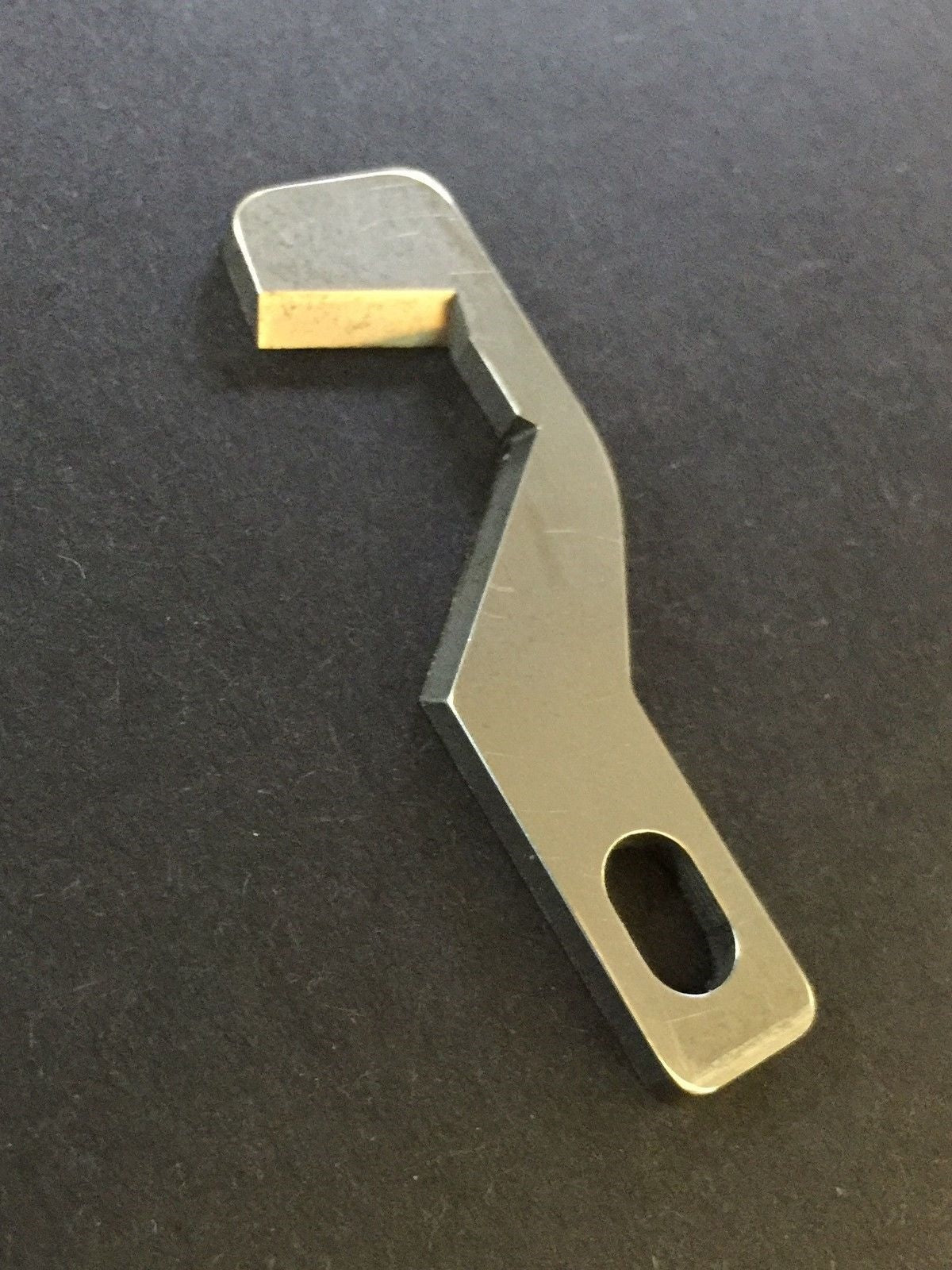 BABYLOCK 包縫機上刀 (B4401-04A-OY)