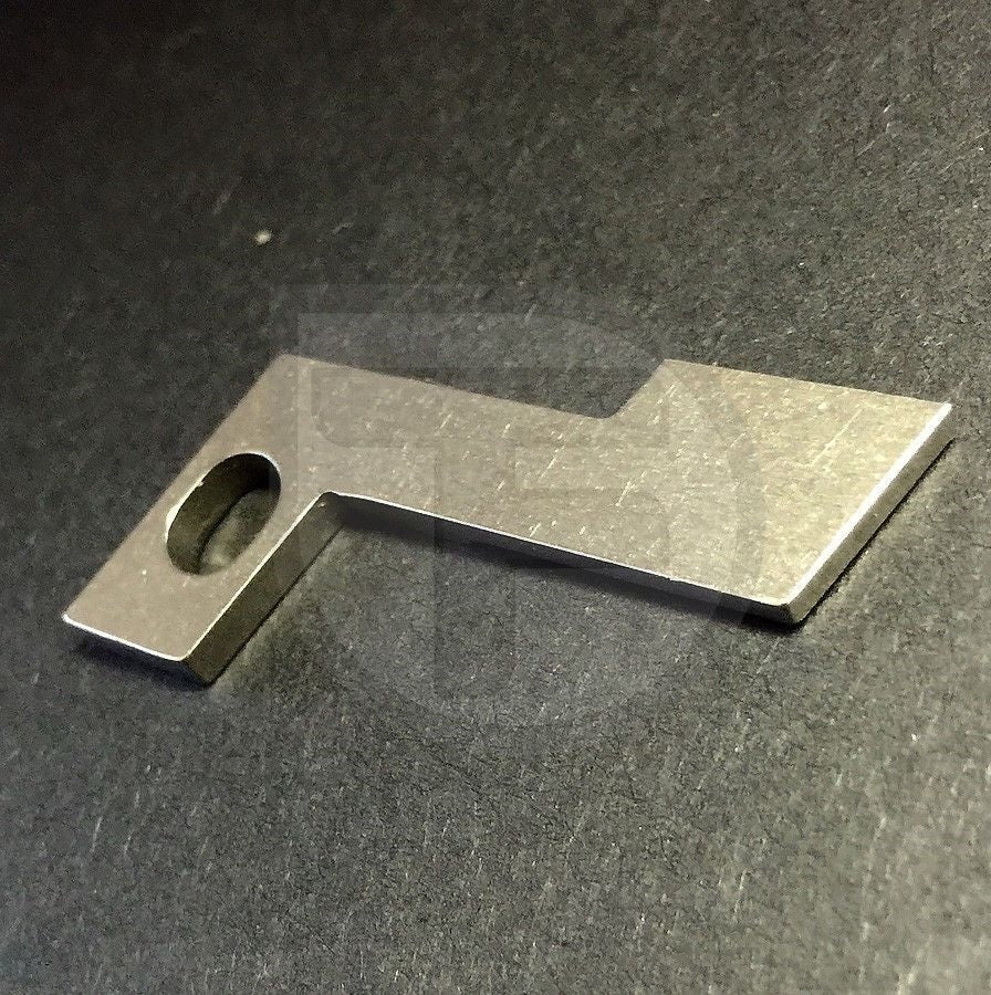 BROTHER, HUQVARNA VIKING OVERLOCKER LOWER KNIFE #X75233001