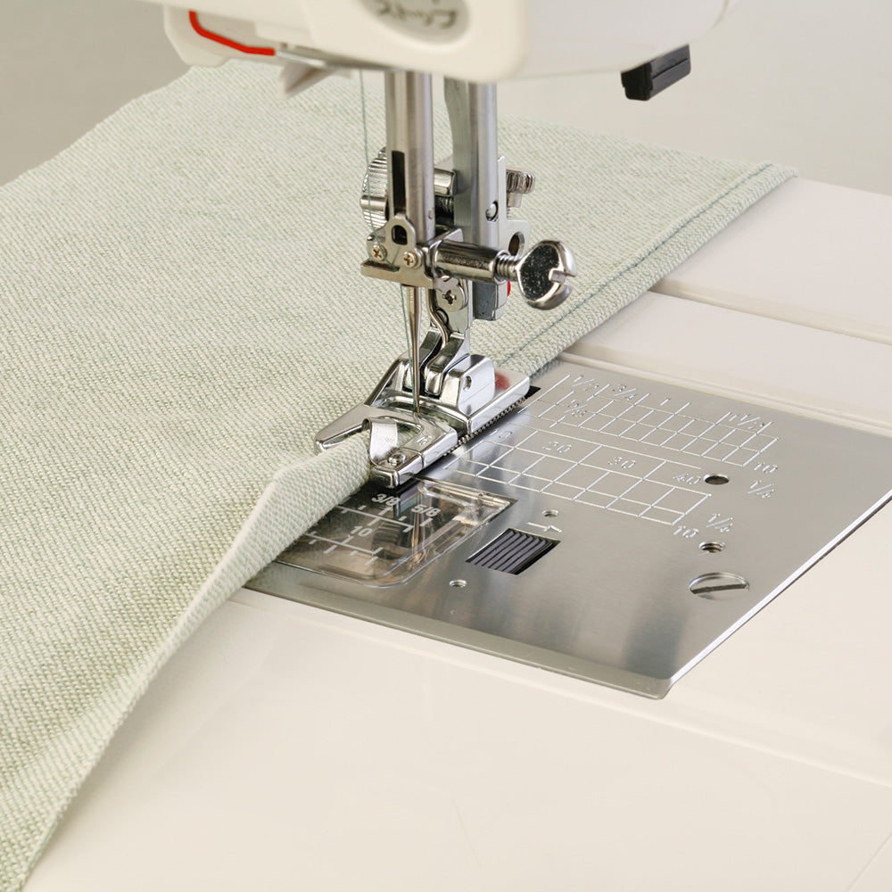 JANOME Hemming Foot (D) 2mm Hem T/Loading 7mm