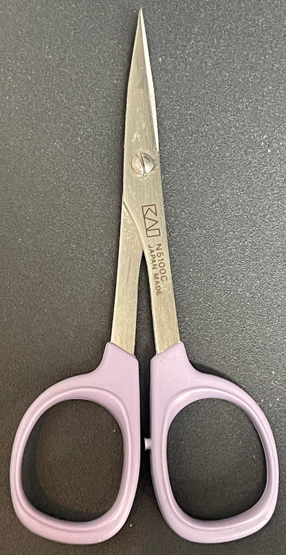 KAI EMBROIDERY FINE POINT CURVED SCISSORS 4"/100MM